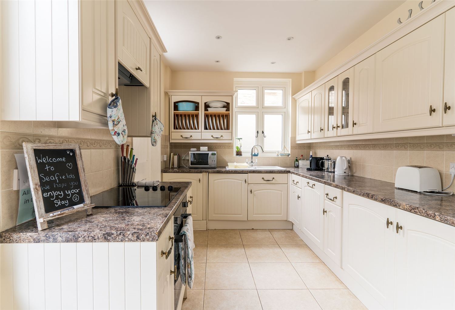 Well equipped with all you should need to cook a great meal